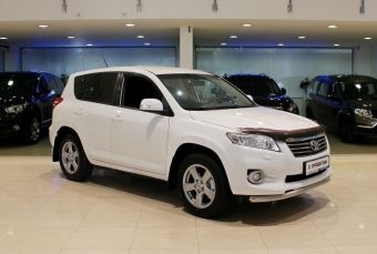 Toyota RAV4, 2.0 л, МКПП, 2010 фото 4