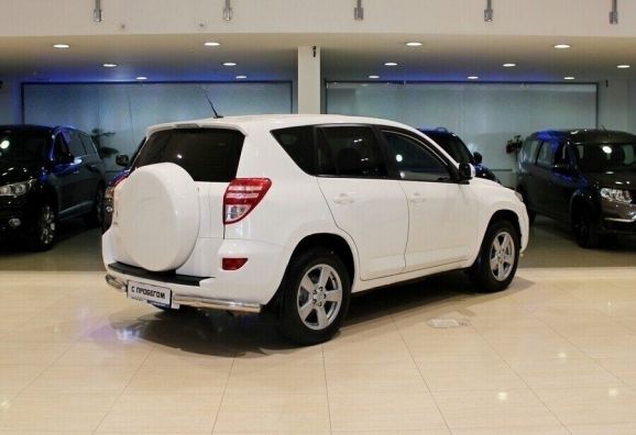 Toyota RAV4, 2.0 л, МТ, 2010 фото 6
