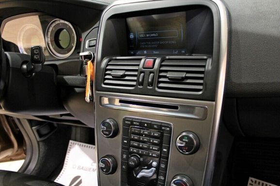 Volvo XC60, 2.4 л, АТ, 2012 фото 9