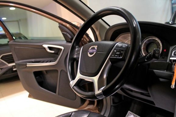 Volvo XC60, 2.4 л, АТ, 2012 фото 10