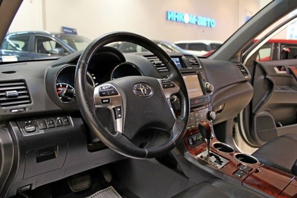 Toyota Highlander, 3.5 л, АТ, 2011 фото 9