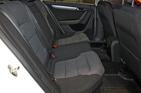 Volkswagen Passat, 1.8 л, МТ, 2012 фото 8