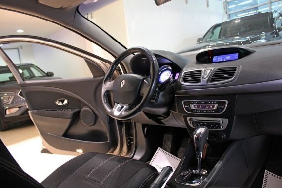 Renault Fluence, 1.6 л, Вариатор, 2013 фото 7