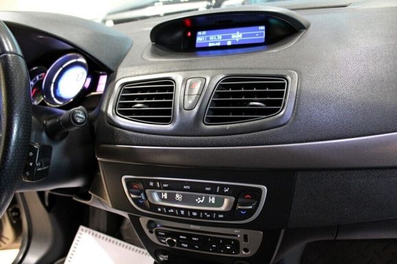 Renault Fluence, 1.6 л, Вариатор, 2013 фото 9