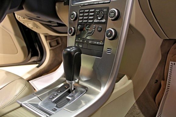 Volvo XC60, 2.4 л, АТ, 2011 фото 9