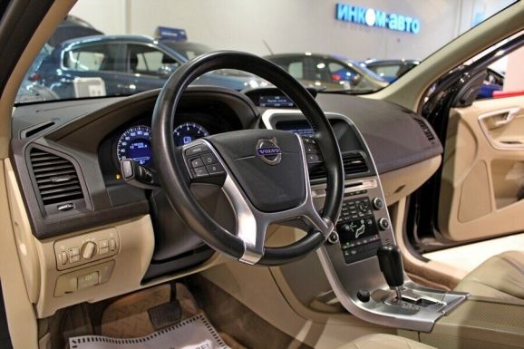 Volvo XC60, 2.4 л, АТ, 2011 фото 2