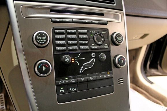 Volvo XC60, 2.4 л, АТ, 2011 фото 1