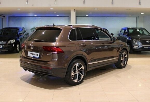 Volkswagen Tiguan, 2.0 л, Робот, 2019 фото 6