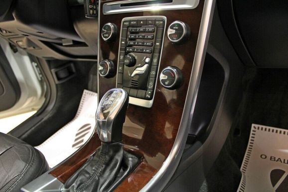 Volvo XC60, 2.4 л, АТ, 2011 фото 9