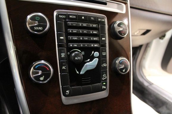 Volvo XC60, 2.4 л, АТ, 2011 фото 1