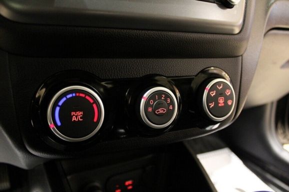 Kia Rio, 1.6 л, АТ, 2015 фото 1