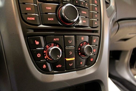 Opel Astra, 1.6 л, МТ, 2013 фото 1