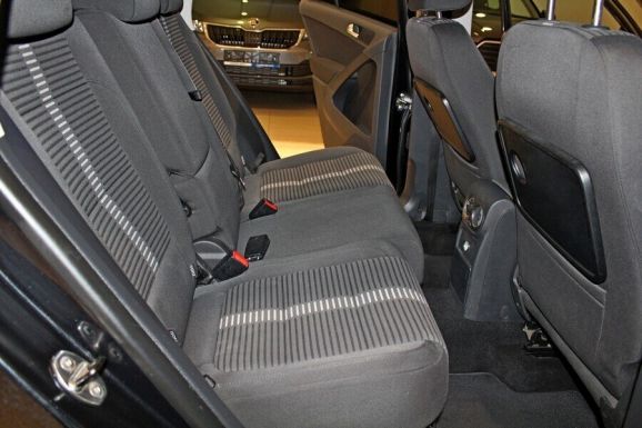 Volkswagen Tiguan, 2.0 л, АТ, 2010 фото 8