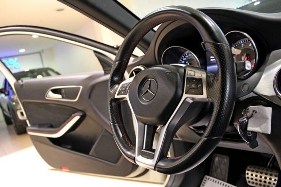 Mercedes-Benz GLA, 2.0 л, Робот, 2016 фото 11