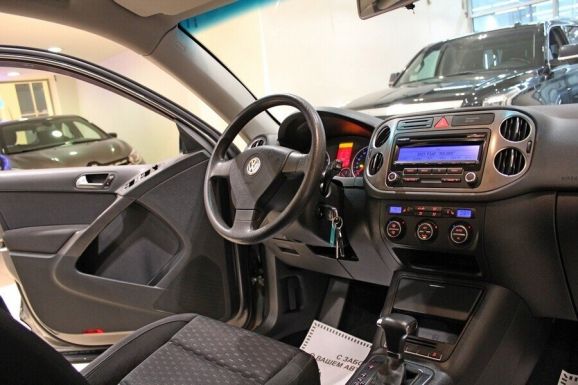 Volkswagen Tiguan, 2.0 л, АТ, 2008 фото 7