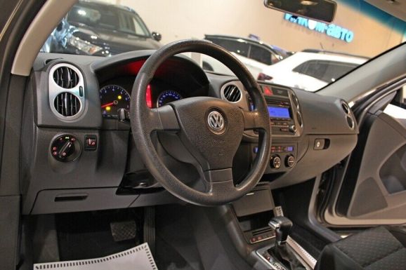Volkswagen Tiguan, 2.0 л, АТ, 2008 фото 2