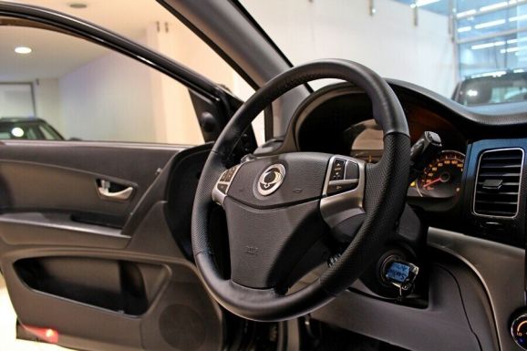 SsangYong Actyon, 2.0 л, АТ, 2012 фото 2