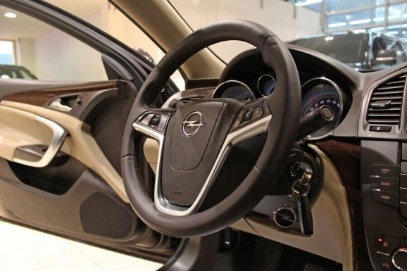 Opel Insignia, 2.0 л, АТ, 2012 фото 10