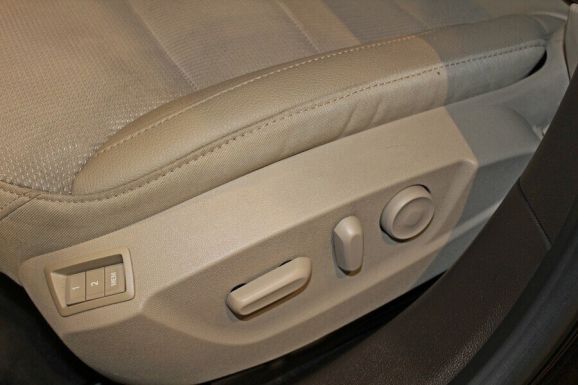 Opel Insignia, 2.0 л, АТ, 2012 фото 1