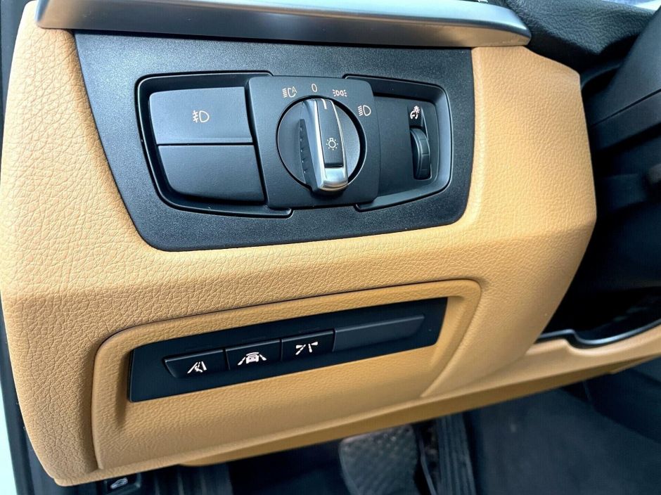 BMW 3 серии, 2.0 л, АТ, 2017 фото 10