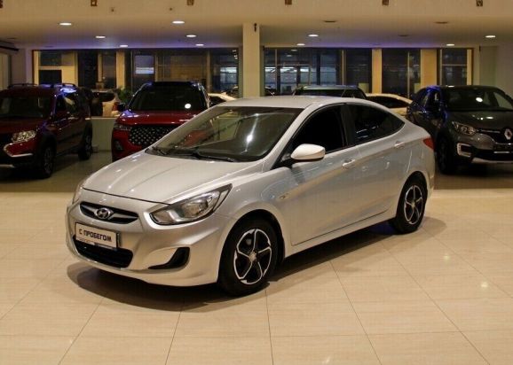 Hyundai Solaris, 1.6 л, АТ, 2011 фото 3