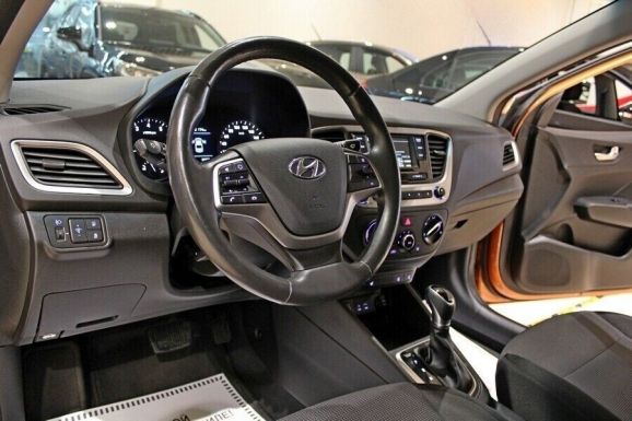 Hyundai Solaris, 1.6 л, АТ, 2017 фото 2