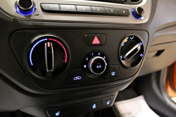 Hyundai Solaris, 1.6 л, АТ, 2017 фото 1