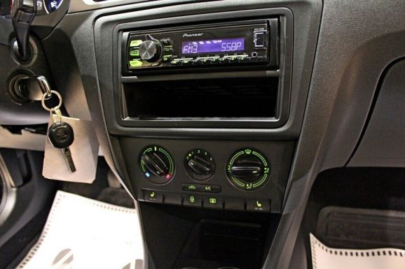 Skoda Rapid, 1.6 л, МТ, 2015 фото 9