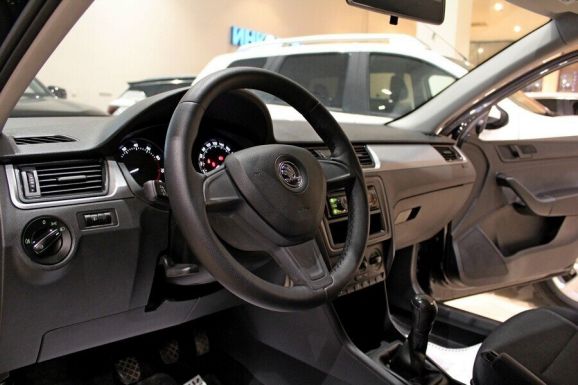 Skoda Rapid, 1.6 л, МТ, 2015 фото 2