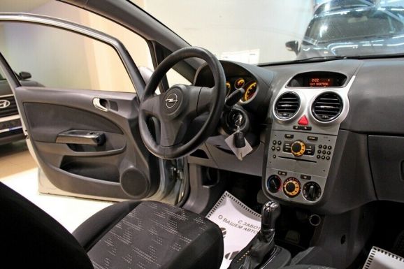 Opel Corsa, 1.4 л, АТ, 2010 фото 8