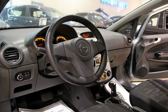 Opel Corsa, 1.4 л, АТ, 2010 фото 2