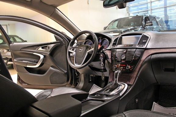 Opel Insignia, 2.0 л, АТ, 2011 фото 7