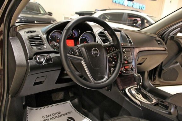 Opel Insignia, 2.0 л, АТ, 2011 фото 2