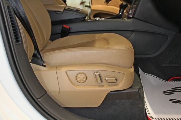 Audi Q7, 3.0 л, АТ, 2012 фото 9