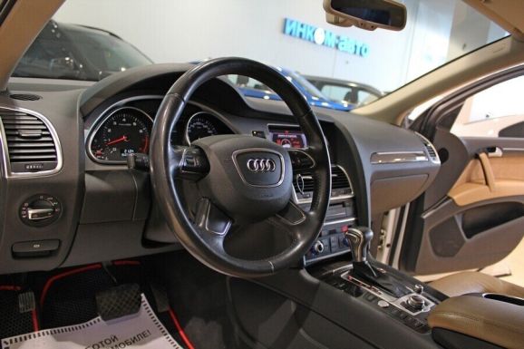 Audi Q7, 3.0 л, АТ, 2012 фото 12