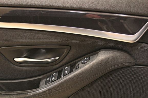 BMW 5 серии, 2.5 л, АТ, 2011 фото 8