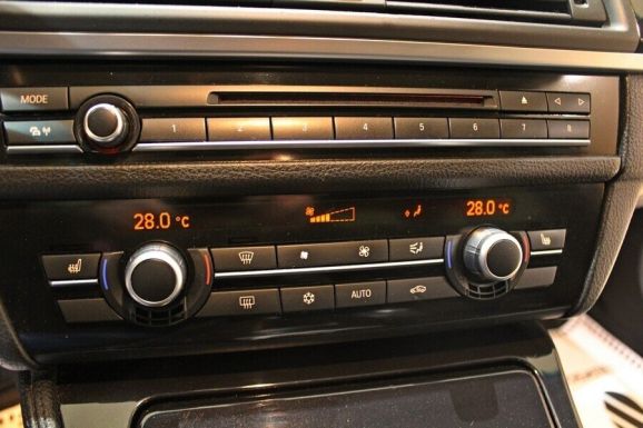 BMW 5 серии, 2.5 л, АТ, 2011 фото 10