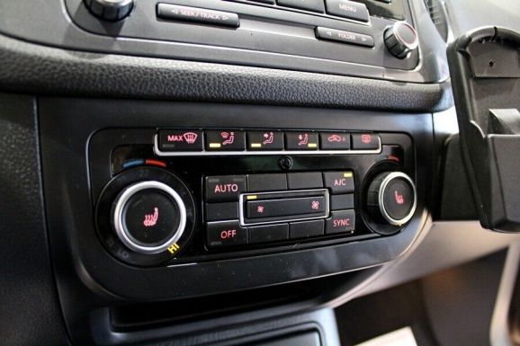 Volkswagen Tiguan, 2.0 л, АТ, 2015 фото 1