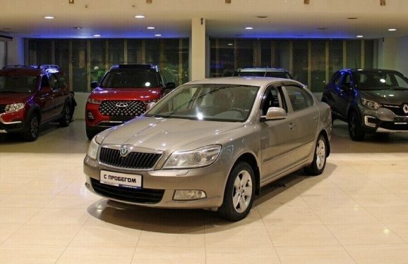Skoda Octavia, 1.4 л, Робот, 2011 фото 3