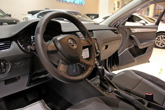 Skoda Octavia, 1.2 л, Робот, 2014 фото 7