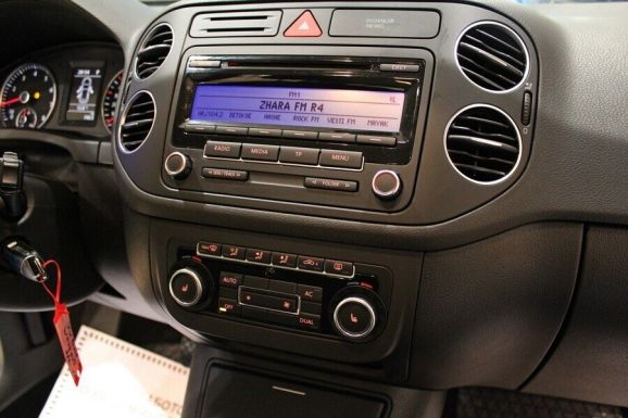 Volkswagen Golf Plus, 1.6 л, Робот, 2011 фото 9