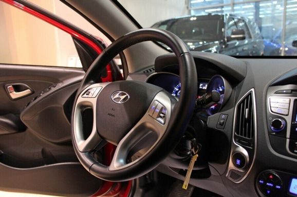 Hyundai ix35, 2.0 л, АТ, 2013 фото 9