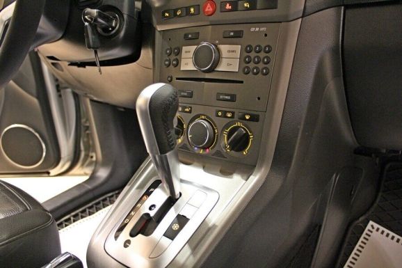 Opel Antara, 3.2 л, АТ, 2008 фото 9