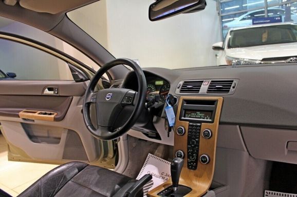 Volvo S40, 2.0 л, Робот, 2011 фото 7