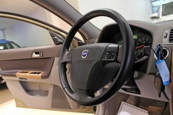 Volvo S40, 2.0 л, Робот, 2011 фото 10