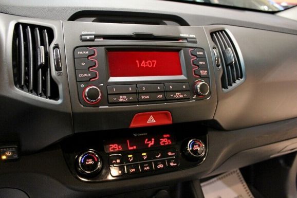 Kia Sportage, 2.0 л, АТ, 2013 фото 1