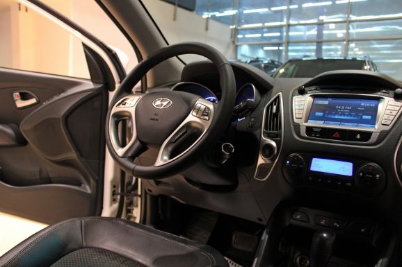 Hyundai ix35, 2.0 л, АТ, 2012 фото 8