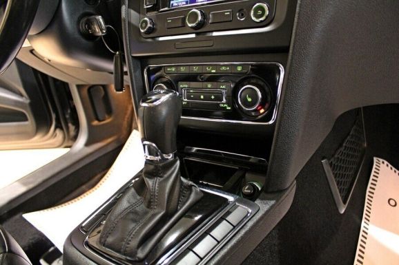 Skoda Superb, 2.0 л, Робот, 2014 фото 9