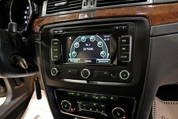 Skoda Superb, 2.0 л, Робот, 2014 фото 10