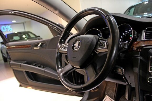 Skoda Superb, 2.0 л, Робот, 2014 фото 11